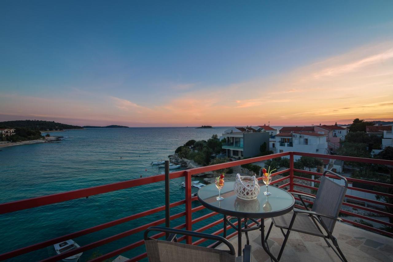 Apartments Villa Zrinka - Last Season Ever! Rogoznica  Luaran gambar
